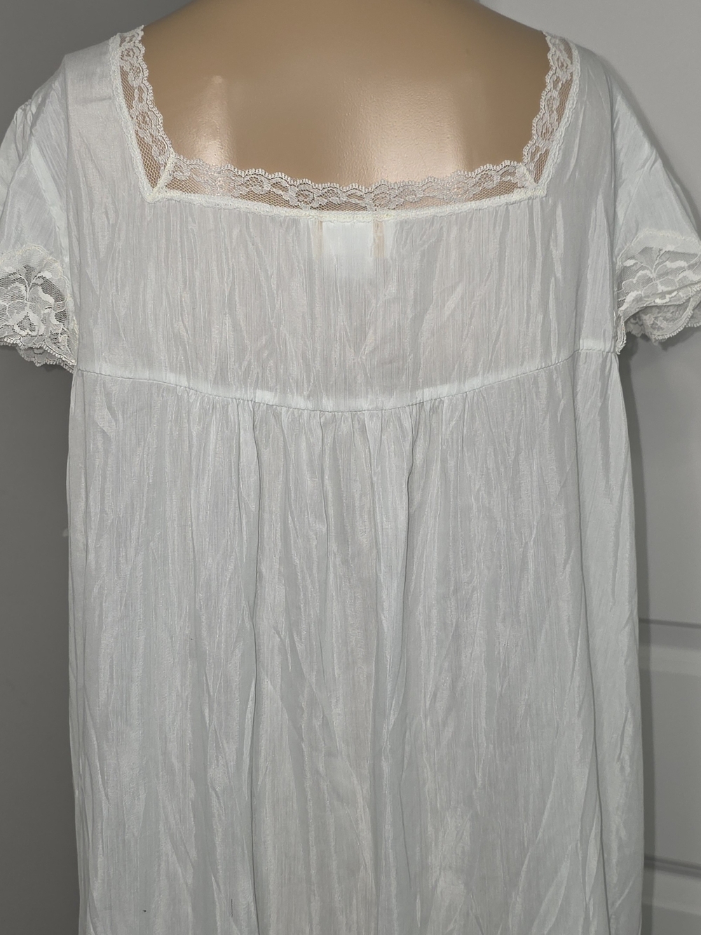 Vintage Barbizon 60's'70's Soft Blue Lace-Trim Long Nightgown * Feminine Chemise - Picture 3 of 16